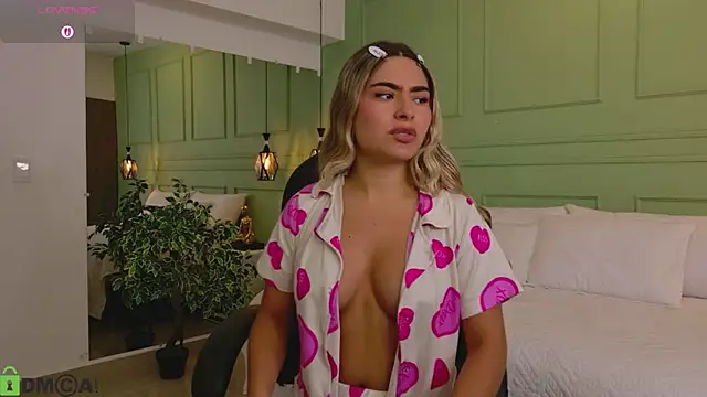 kataliina   online show from March 19, 2026, 11:47 am