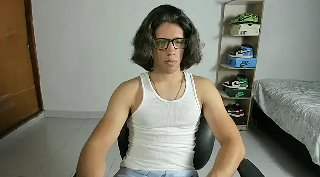 imtonny19 online show from January 31, 2025, 1:54 am