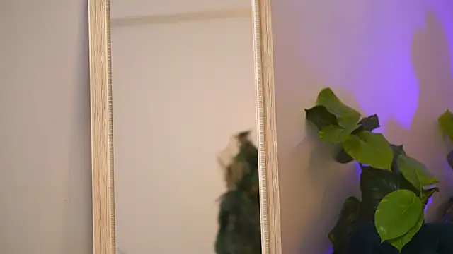 LesaisMore online show from February 3, 2025, 11:20 am