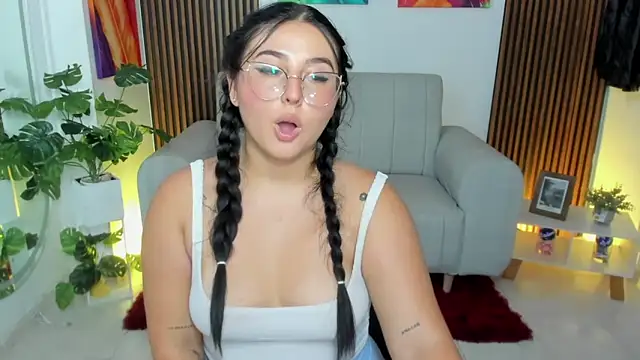 iraide castro online show from February 11, 2025, 6:44 pm