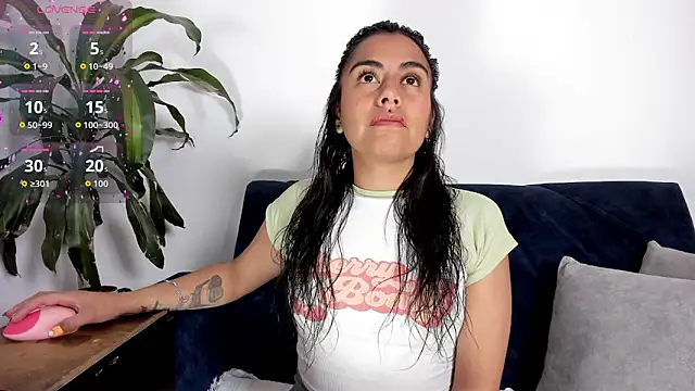 Snapshot of im_amber chatting on October 2, 2025, 1:51 pm im amber online show from October 2, 2025, 1:51 pm