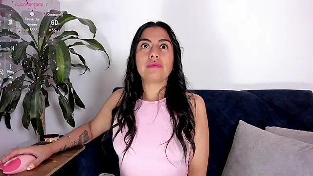 Snapshot of im_amber chatting on October 13, 2025, 1:11 pm im amber online show from October 13, 2025, 1:11 pm