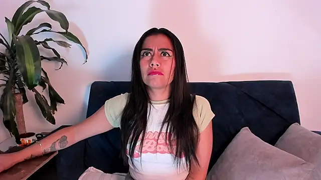 Snapshot of im_amber chatting on October 27, 2025, 1:26 pm im amber online show from October 27, 2025, 1:26 pm