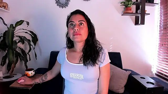 im amber online show from April 22, 2026, 1:01 pm