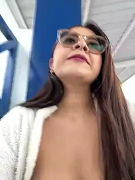 Snapshot of Natha_Fantasy chatting on March 5, 2025, 9:59 pm Natha Fantasy online show from March 5, 2025, 9:59 pm