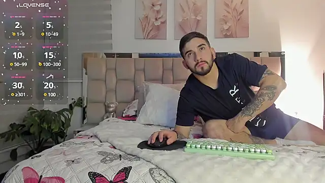 Vanessa and liam online show from March 13, 2025, 5:33 am