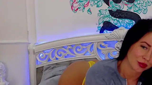 Snapshot of CrissyTaylor chatting on February 16, 2025, 6:32 am CrissyTaylor online show from February 16, 2025, 6:32 am