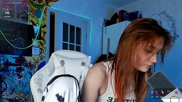 Sunny Mouse  online show from December 7, 2024, 1:40 pm