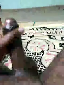 Snapshot of SILENT_FUCKER_01 chatting on December 27, 2024, 5:48 pm SILENT FUCKER 01 online show from December 27, 2024, 5:48 pm