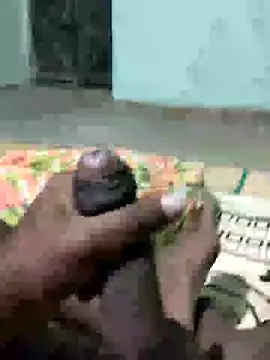 Snapshot of SILENT_FUCKER_01 chatting on January 14, 2025, 6:17 pm SILENT FUCKER 01 online show from January 14, 2025, 6:17 pm