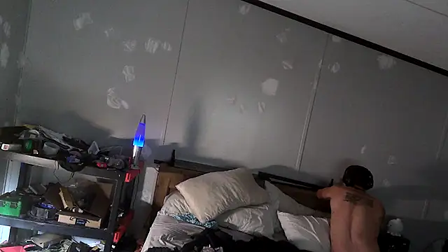 Snapshot of Bi_curious86 chatting on November 9, 2025, 6:55 am Bi curious86 online show from November 9, 2025, 6:55 am