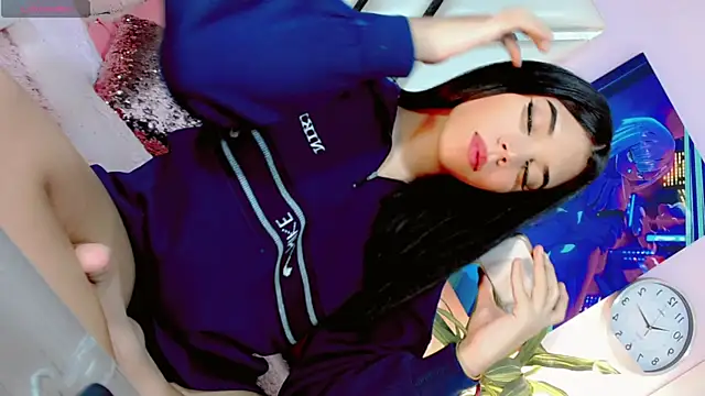 Snapshot of Hannahsmit chatting on December 29, 2024, 5:21 am Hannahsmit online show from December 29, 2024, 5:21 am