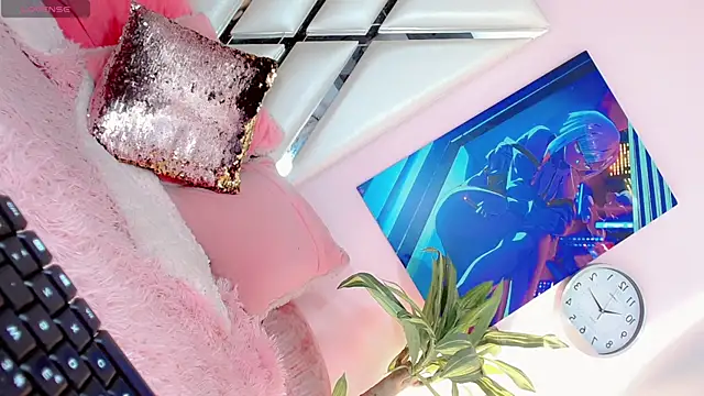 Snapshot of Hannahsmit chatting on December 29, 2024, 4:19 pm Hannahsmit online show from December 29, 2024, 4:19 pm