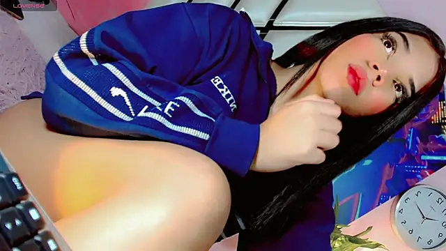 Snapshot of Hannahsmit chatting on January 31, 2025, 10:20 am Hannahsmit online show from January 31, 2025, 10:20 am