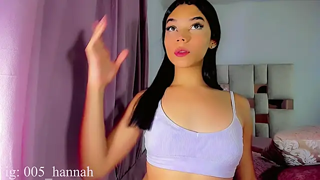 Snapshot of Hannahsmit chatting on September 13, 2025, 8:47 am Hannahsmit online show from September 13, 2025, 8:47 am