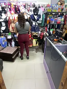 ROSALIALUCY online show from October 7, 2025, 11:51 am