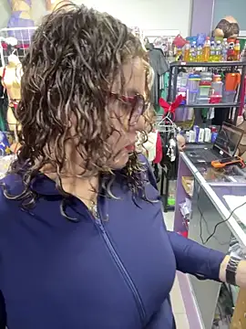 Snapshot of ROSALIALUCY chatting on February 9, 2026, 1:04 pm ROSALIALUCY online show from February 9, 2026, 1:04 pm