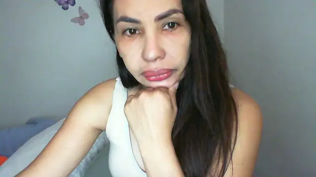 Snapshot of salome__milf chatting on April 12, 2026, 8:19 am salome milf online show from April 12, 2026, 8:19 am