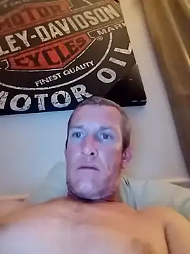 Snapshot of CuddlyFloat88 chatting on March 31, 2026, 8:37 am CuddlyFloat88 online show from March 31, 2026, 8:37 am