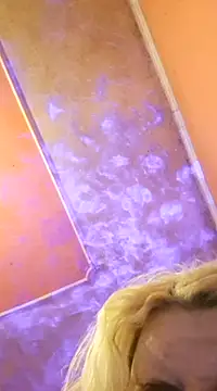 ducicsajsziii online show from February 13, 2025, 11:15 pm