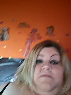 ducicsajsziii online show from April 9, 2026, 6:30 am