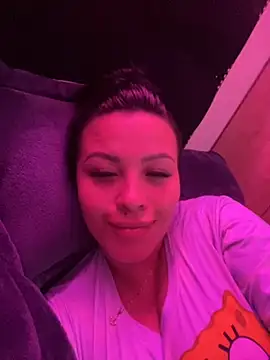 sexyyykloee online show from October 10, 2025, 11:59 pm