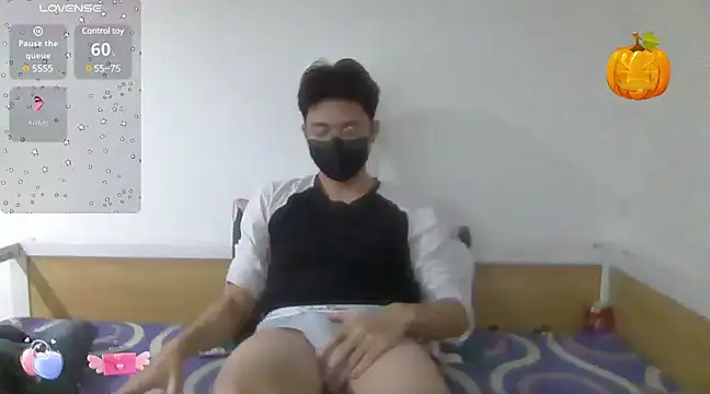 Snapshot of Gwencloudy chatting on February 7, 2025, 4:35 pm Gwencloudy online show from February 7, 2025, 4:35 pm