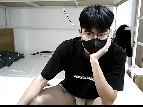 Snapshot of Gwencloudy chatting on October 29, 2025, 3:14 pm Gwencloudy online show from October 29, 2025, 3:14 pm