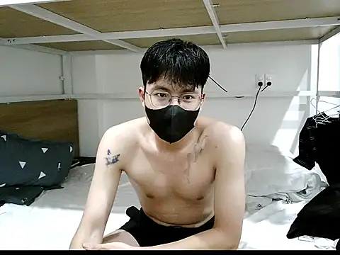 Snapshot of Gwencloudy chatting on November 6, 2025, 3:13 pm Gwencloudy online show from November 6, 2025, 3:13 pm