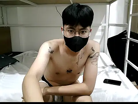 Snapshot of Gwencloudy chatting on November 9, 2025, 5:11 pm Gwencloudy online show from November 9, 2025, 5:11 pm