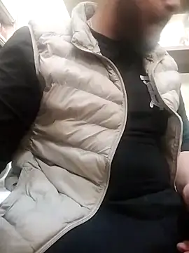 Snapshot of Fouzi1234bhm chatting on October 20, 2025, 1:33 pm Fouzi1234bhm online show from October 20, 2025, 1:33 pm