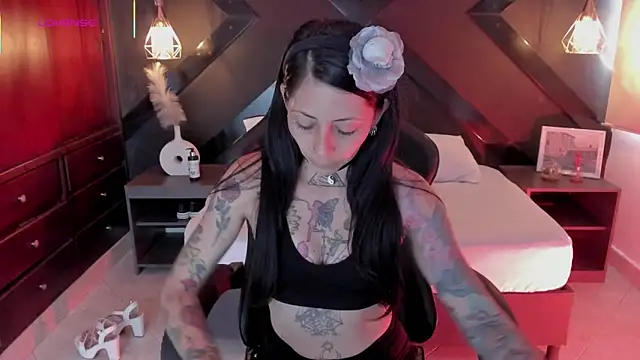 dark gotica online show from October 1, 2025, 7:09 pm