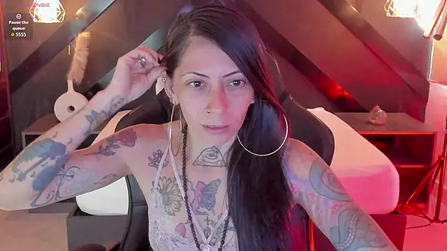 dark gotica online show from February 5, 2026, 7:18 pm