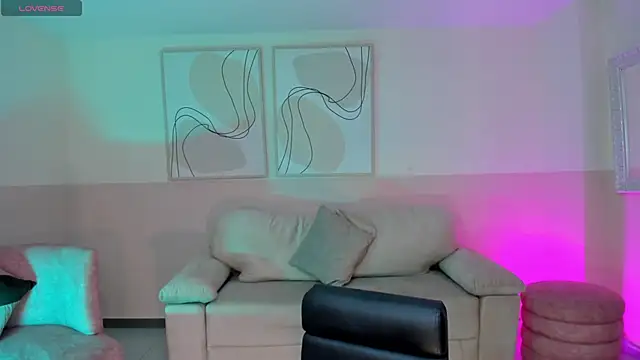 AlessiaCorleone  online show from January 24, 2025, 8:43 pm