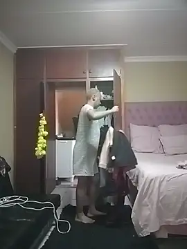 ShooingBunch online show from March 11, 2026, 11:27 am