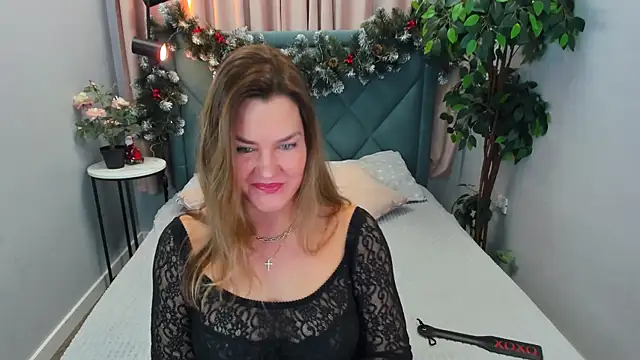 Snapshot of Adele_Russo chatting on January 4, 2025, 4:11 pm Adele Russo online show from January 4, 2025, 4:11 pm