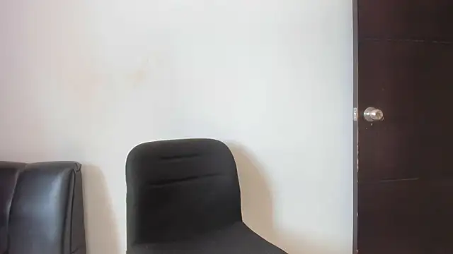 Snapshot of squirttati33 chatting on September 10, 2025, 4:51 pm squirttati33 online show from September 10, 2025, 4:51 pm