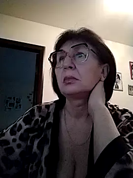 AlbinaXPretty online show from December 30, 2024, 6:31 am