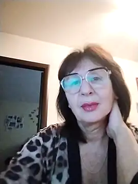 AlbinaXPretty online show from October 8, 2025, 6:22 am