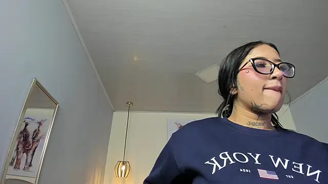 ayshel   online show from March 9, 2026, 2:59 am