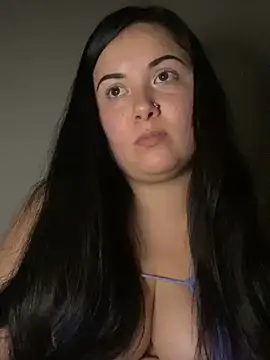 Snapshot of xocrybaby chatting on February 16, 2025, 8:43 am xocrybaby online show from February 16, 2025, 8:43 am