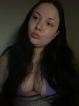 Snapshot of xocrybaby chatting on March 2, 2025, 2:51 am xocrybaby online show from March 2, 2025, 2:51 am