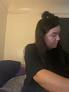 Snapshot of xocrybaby chatting on October 5, 2025, 12:31 am xocrybaby online show from October 5, 2025, 12:31 am