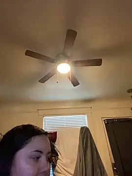 Snapshot of xocrybaby chatting on November 26, 2025, 8:54 pm xocrybaby online show from November 26, 2025, 8:54 pm