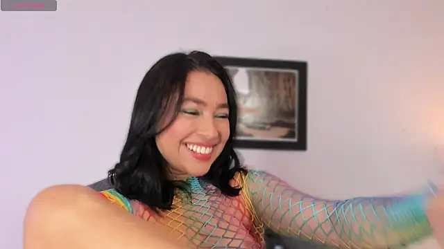 valerycolins online show from April 13, 2026, 3:01 am