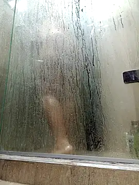 lucia vonne  online show from September 14, 2025, 11:20 am