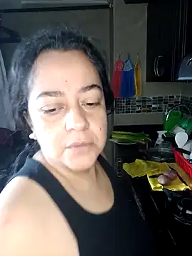 lucia vonne  online show from November 4, 2025, 7:13 pm