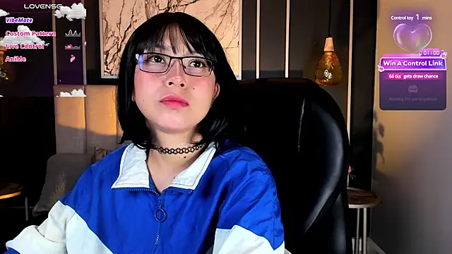 CoralineRicce  online show from December 2, 2024, 4:31 am