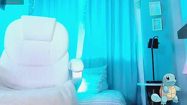 CoralineRicce  online show from December 31, 2024, 3:45 am