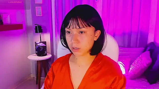 CoralineRicce  online show from January 24, 2025, 5:42 am